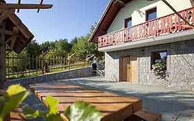 Vineyard Cottage Lustek